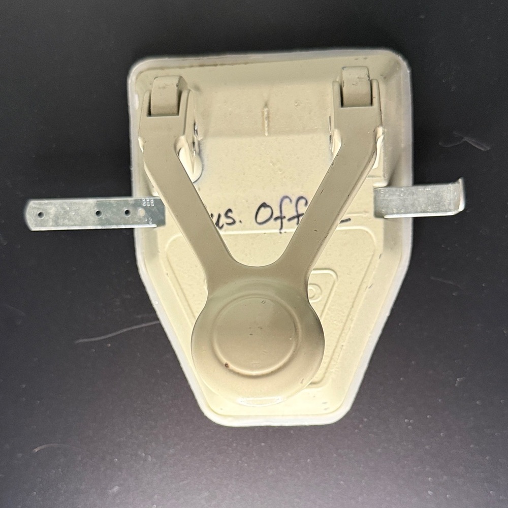 FREE w/purchase Acco Vintage 10X Commercial 2 Hole Punch Manual Canada Canadian